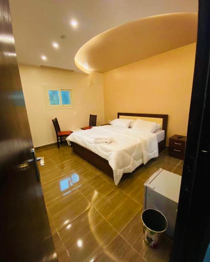 Makadi Pyramids View Hostel Kafrat al Jabal Luaran gambar