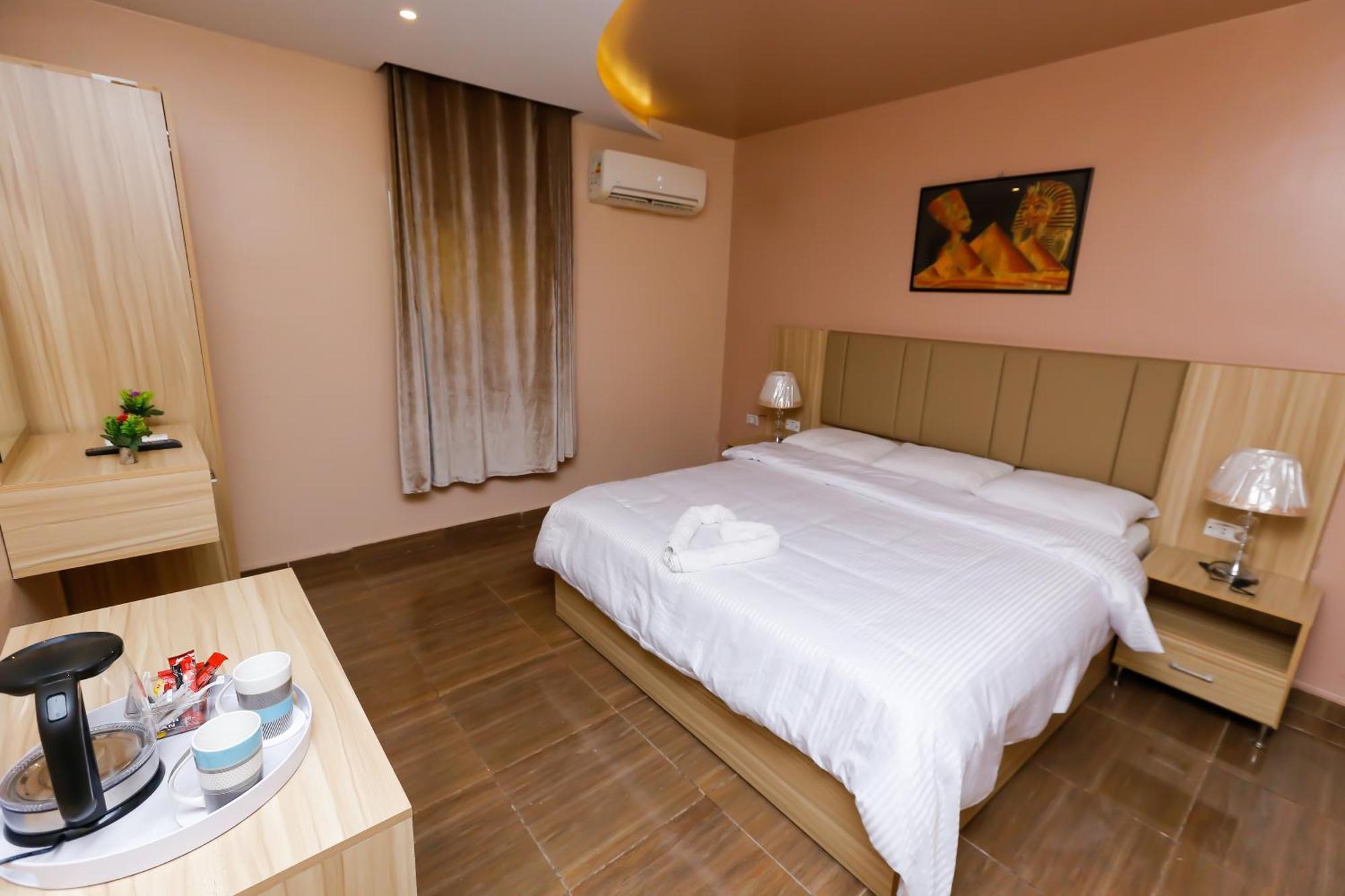 Makadi Pyramids View Hostel Kafrat al Jabal Luaran gambar