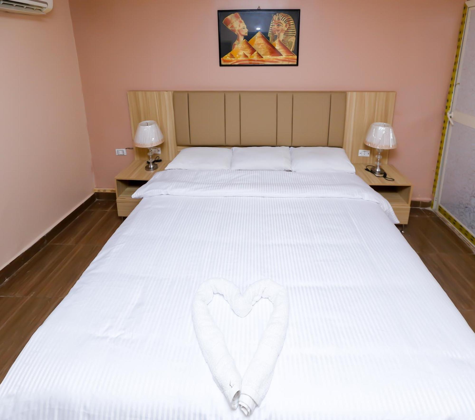 Makadi Pyramids View Hostel Kafrat al Jabal Luaran gambar